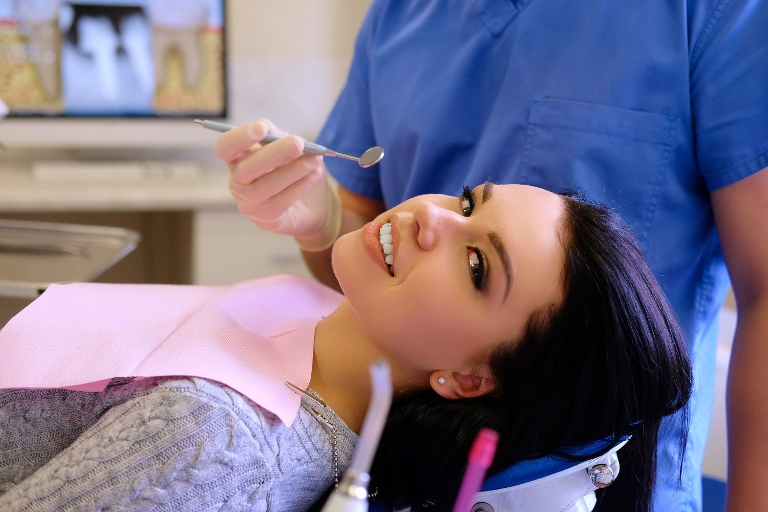 Smile Makeovers That Change Lives: Visit a Cosmetic Dentist in Newport Beach